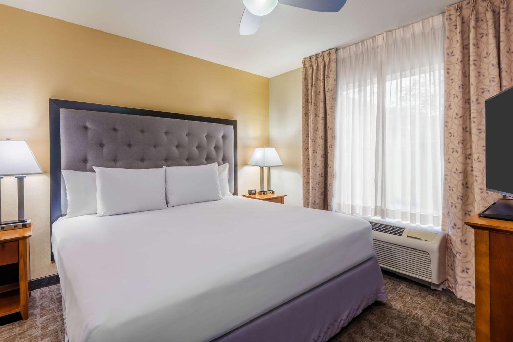 Larkspur Landing Extended Stay Suites St Louis Riverport Maryland Heights Bagian luar foto