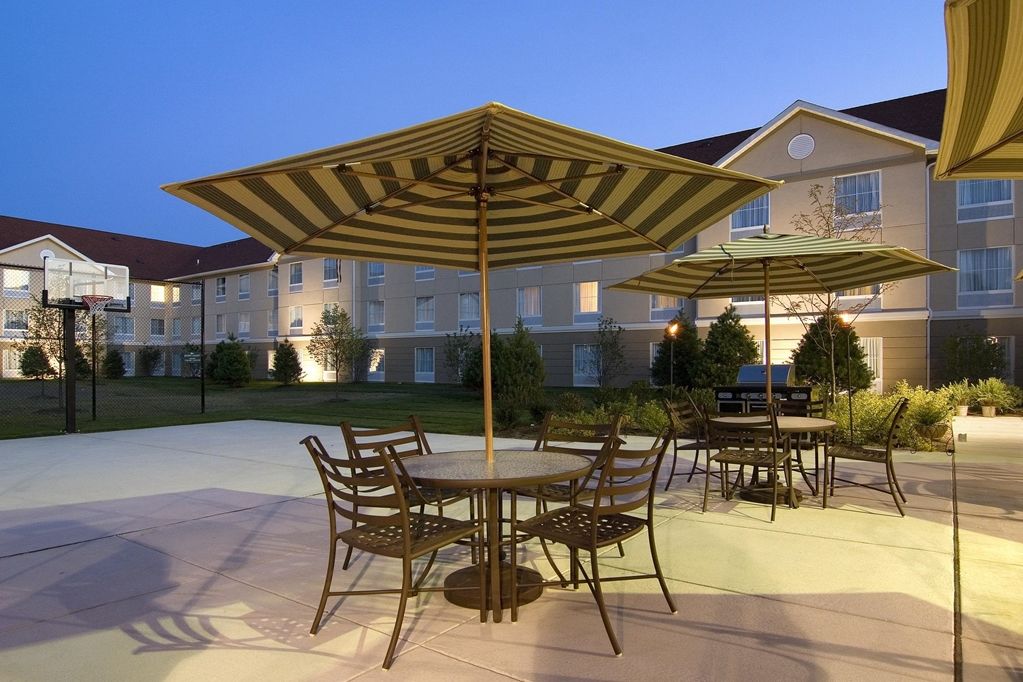 Larkspur Landing Extended Stay Suites St Louis Riverport Maryland Heights Bagian luar foto
